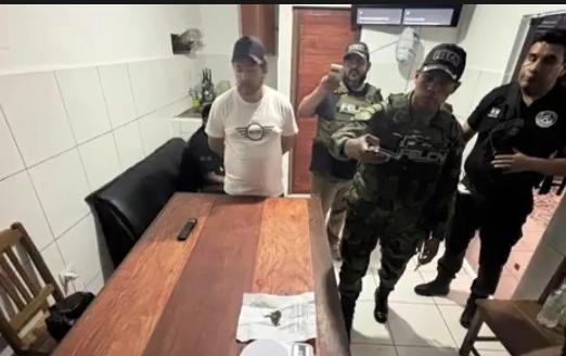 Hallan droga en la celda del hijo del expresidente Luis Arce en Palmasola - Hallan droga en la celda del hijo del expresidente Luis Arce en Palmasola
