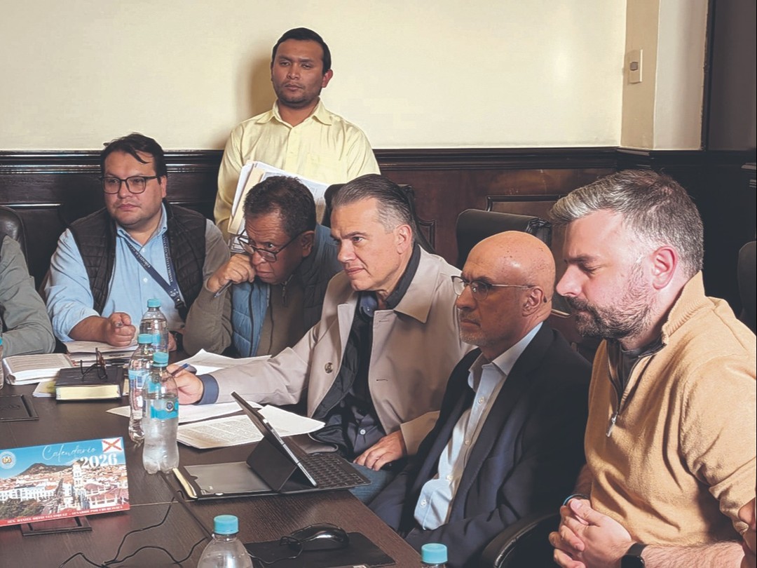 Fuerte respaldo de EE. UU. a Rodrigo Paz y avanza la ley de estados de excepción