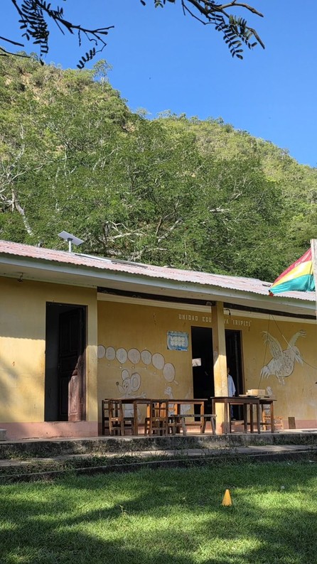 Elon Musk resalta el acceso a internet de Starlink en 14 escuelas de Bolivia