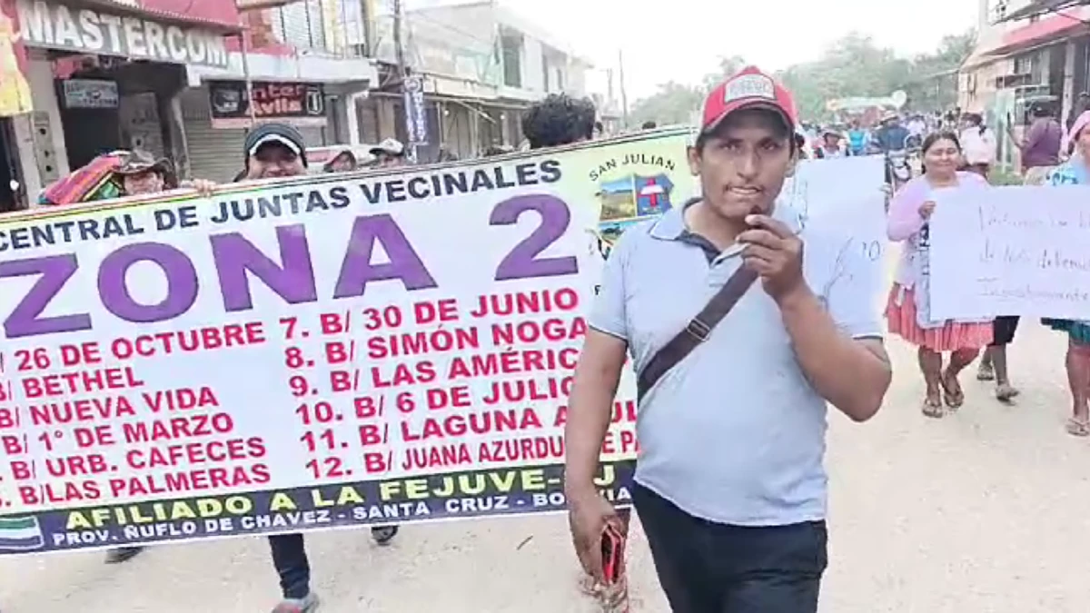 San Julián: Vecinos marchan exigiendo la liberación de los aprehendidos y en contra del desbloqueo