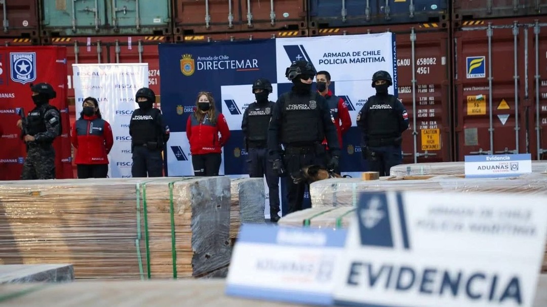 Chile incauta más de 100 toneladas de droga impregnada en cargamento de madera proveniente de Bolivia- Chile incauta más de 100 toneladas de droga impregnada en cargamento de madera proveniente de Bolivia