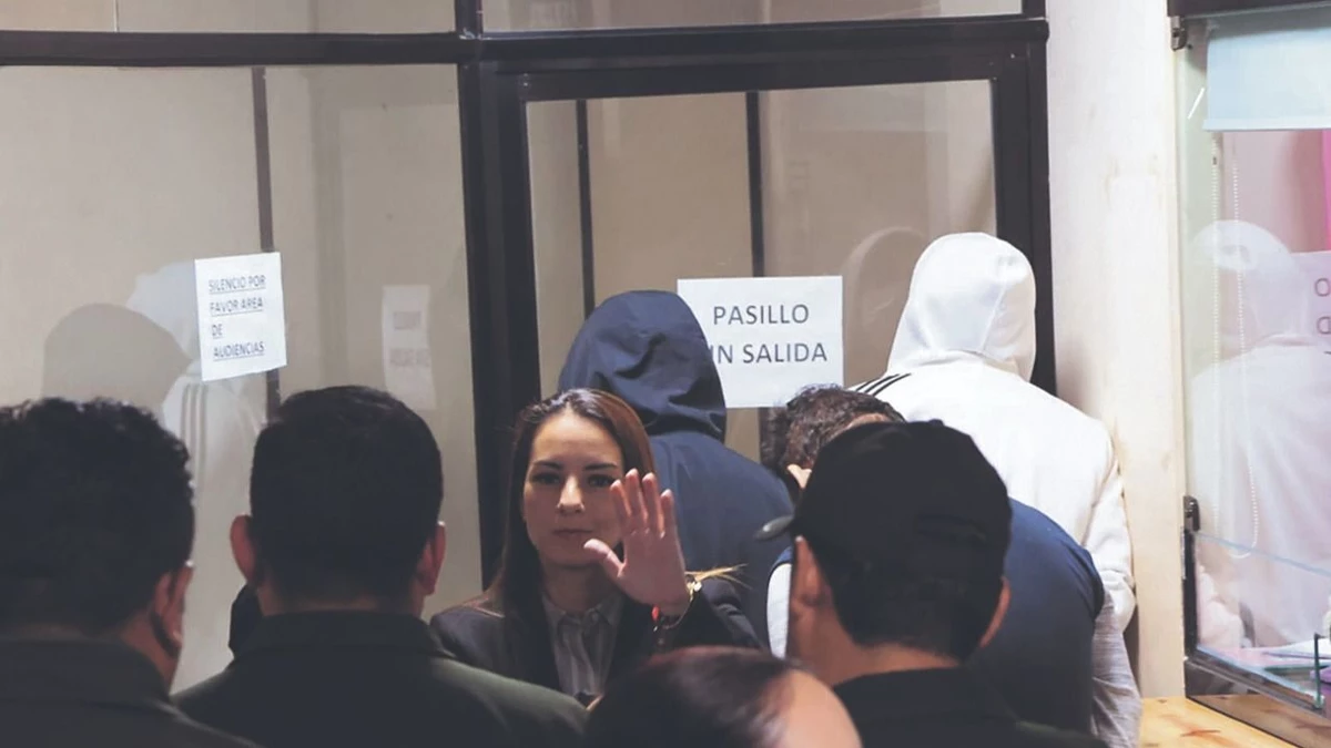 Cuatro detenidos por el 'caso maletas' buscan su libertad Cuatro detenidos por el 'caso maletas' buscan su libertad