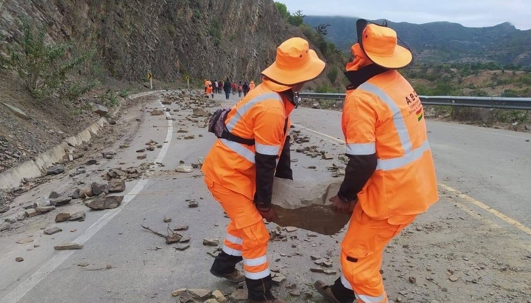 Bloqueos dejan pérdidas por Bs 58 millones y agravan el deterioro de las carreteras
