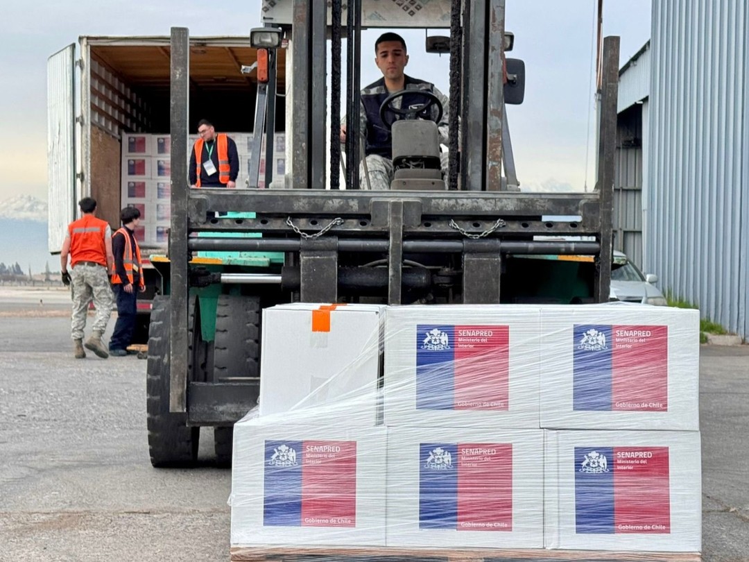 Chile hace un nuevo envío de ayuda humanitaria a Bolivia para enfrentar desabastecimiento