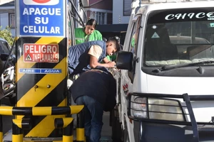 Bolivia mantiene el precio de carburantes pese al costo de una nueva subvención
