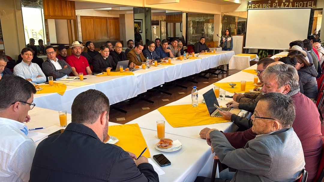 Gobierno y productores acuerdan una agenda para reactivar la economía