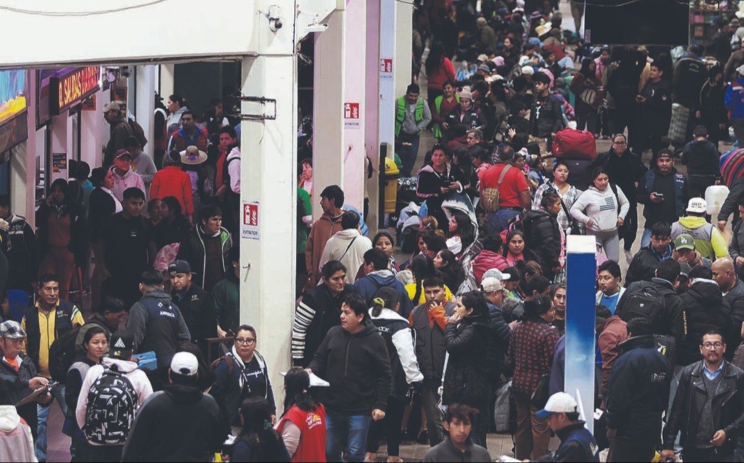 La falta de diésel reduce el transporte de buses y el flujo de encomiendas