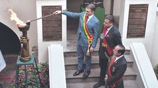 La Paz celebrates its liberating feat with displays of unity