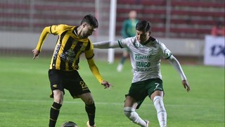 Oriente Petrolero Fights to the End but Falls to The Strongest