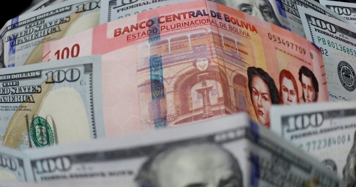 Dólar escala hacia los Bs 11 en Bolivia