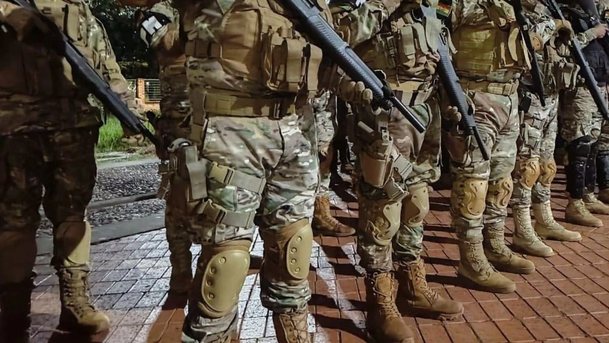 La red de reclutadores para la guerra sigue operando: buscan al principal cabecilla La red de reclutadores para la guerra sigue operando: buscan al principal cabecilla