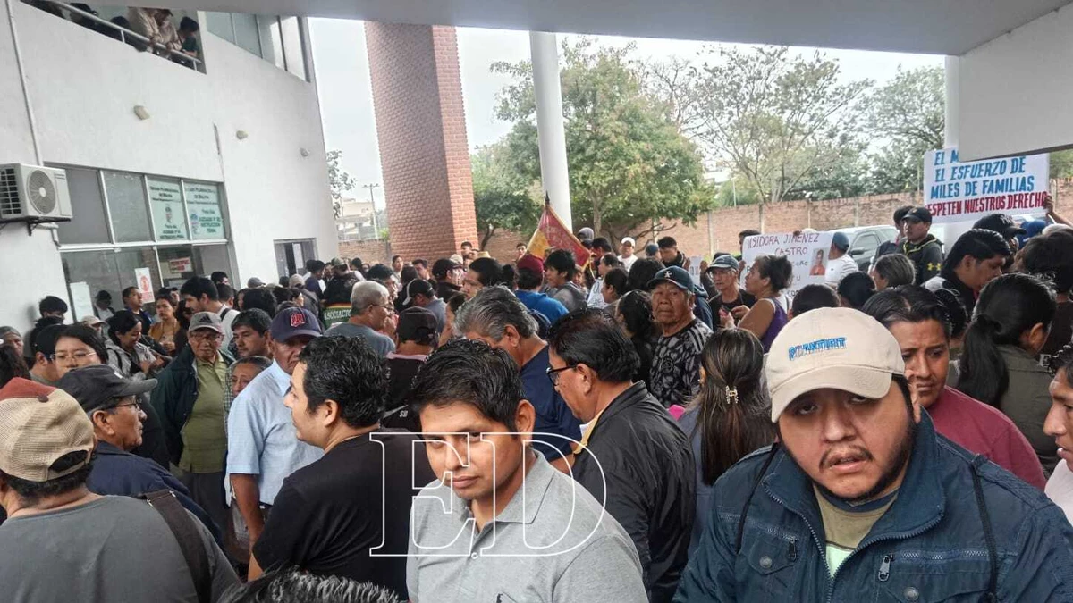 Hoy definen la situación jurídica de los ex magistrados del TCP por el caso Mutualista; gremiales presionan fuera del juzgado Hoy definen la situación jurídica de los ex magistrados del TCP por el caso Mutualista; gremiales presionan fuera del juzgado