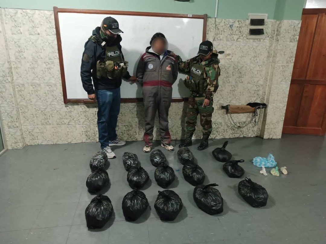 Felcn interviene dos inmuebles y descubre centro de acopio de drogas