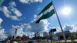 Bolivia: Santa Cruz celebrates Flag Day with giant displays