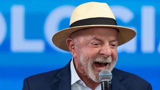 Lula leads Bolsonaro by five points in potential presidential runoff, poll shows