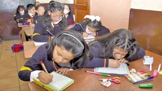 Students Return to Classes in Bolivia Amidst Winter Measures