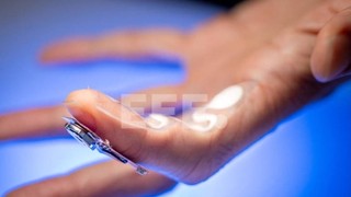 Fingertip patch monitors Parkinson's medication levels through sweat