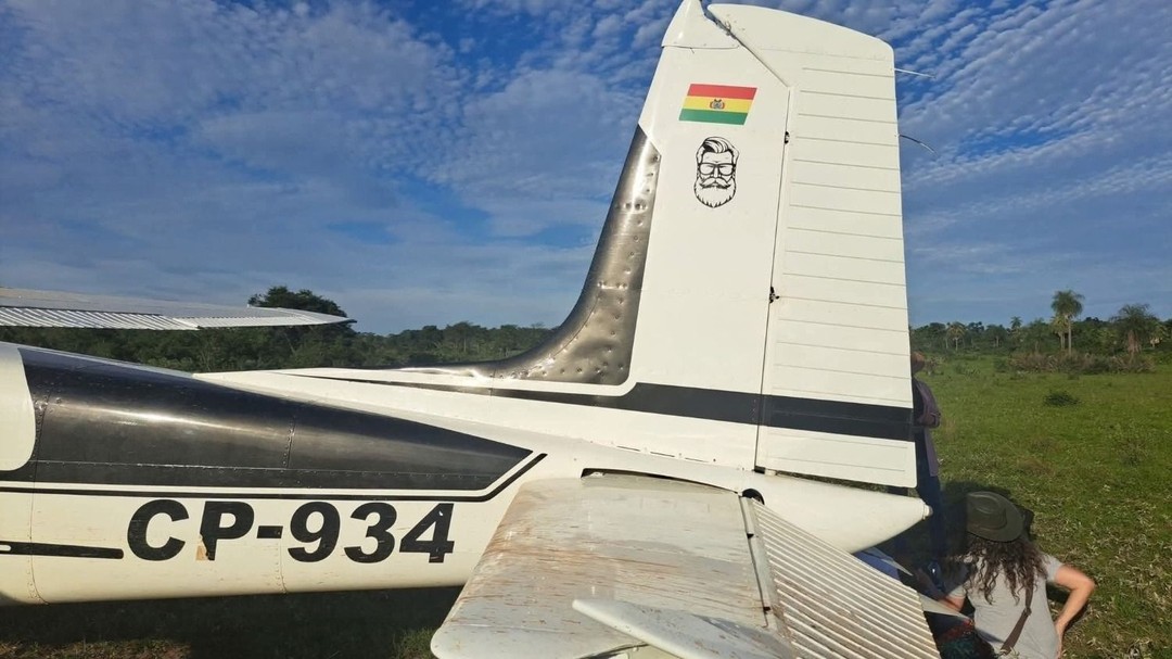 Paraguay: operación militar intercepta una avioneta con matrícula boliviana adaptada para el tráfico de droga