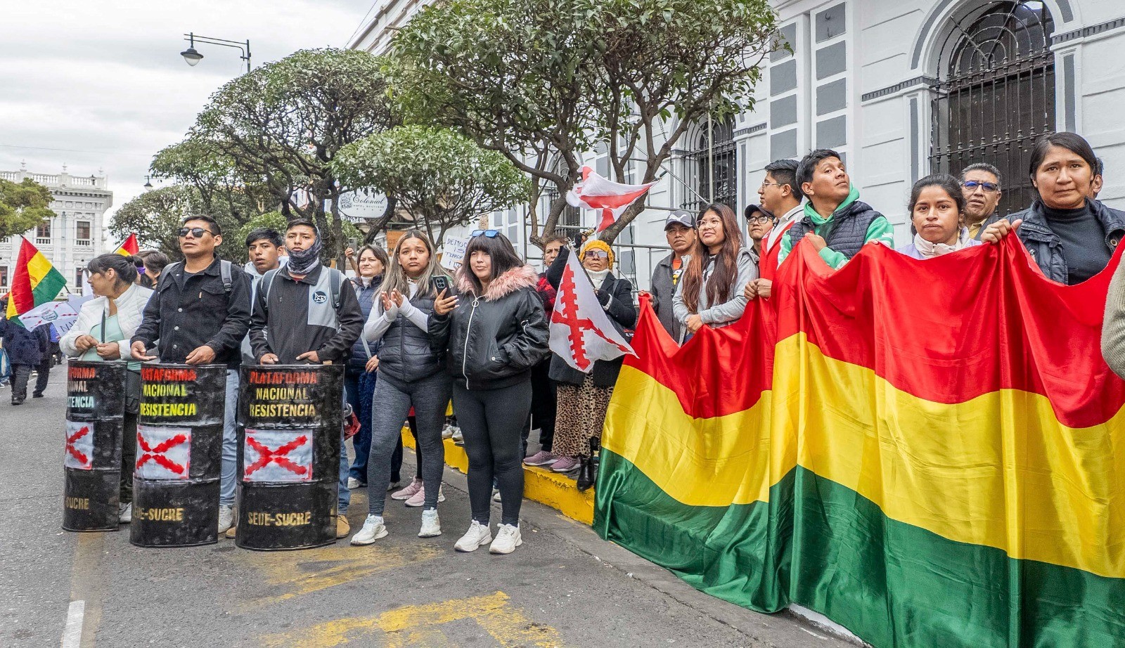 Cabildos en La Paz y Sucre exigen el desbloqueo de rutas /Fotos: APG