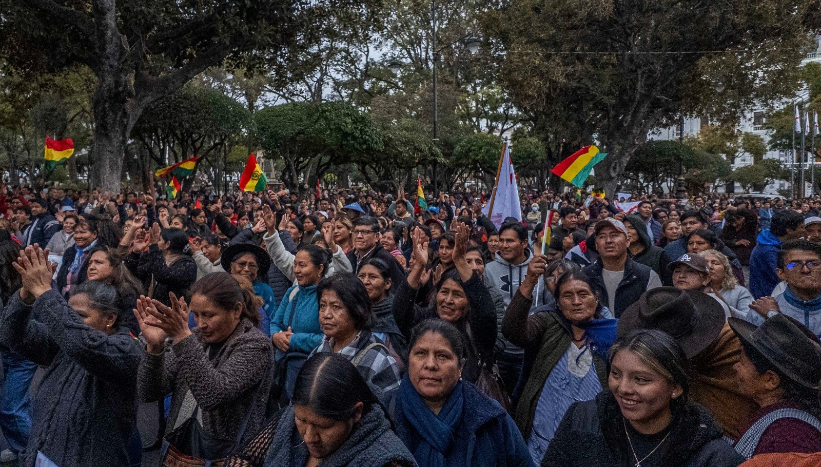 Cabildos en La Paz y Sucre exigen el desbloqueo de rutas /Fotos: APG