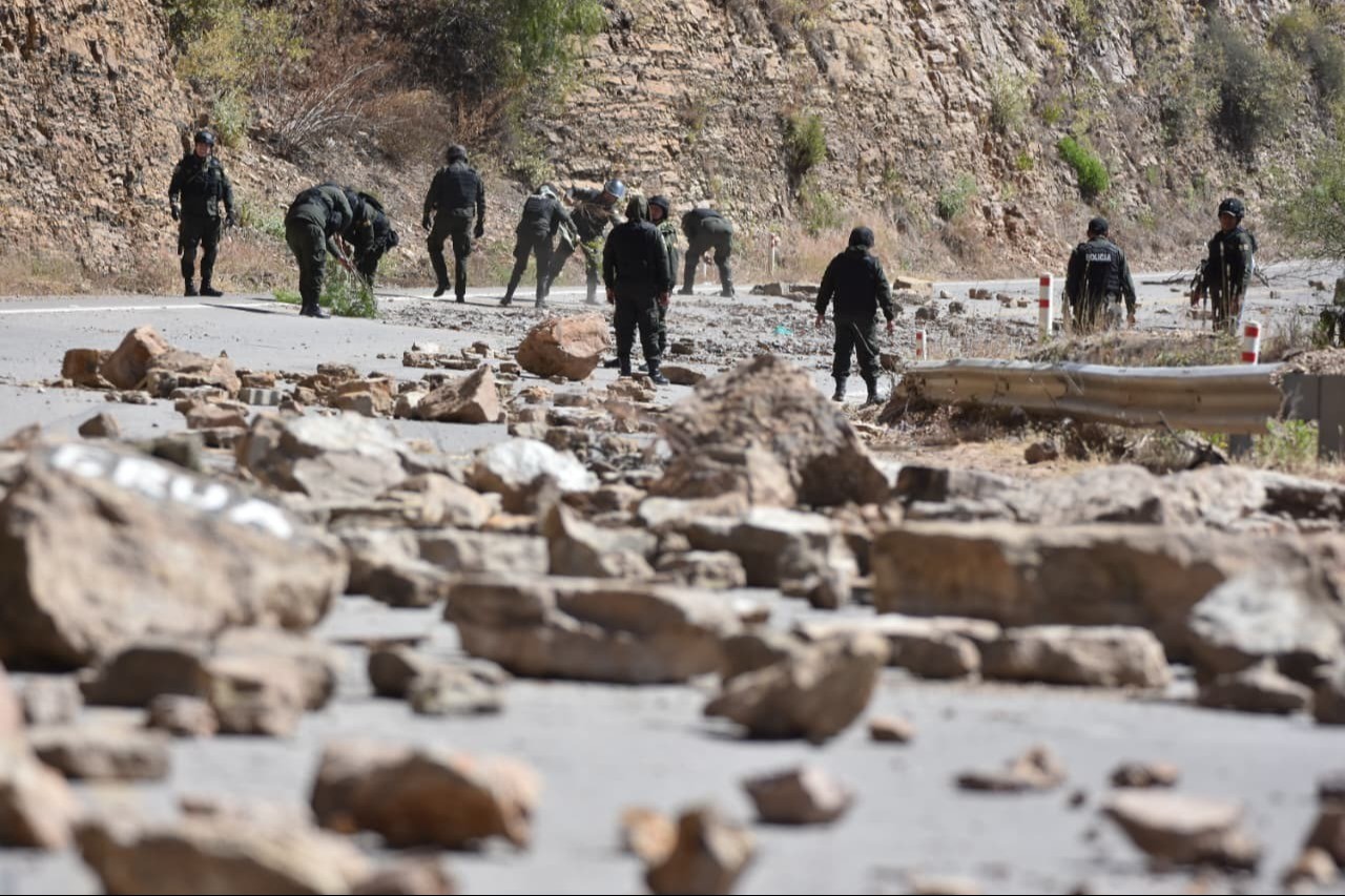 El estado de excepción llegó cuando Bolivia cerraba el día 50 de conflicto y 45 de bloqueos /FOTO APG