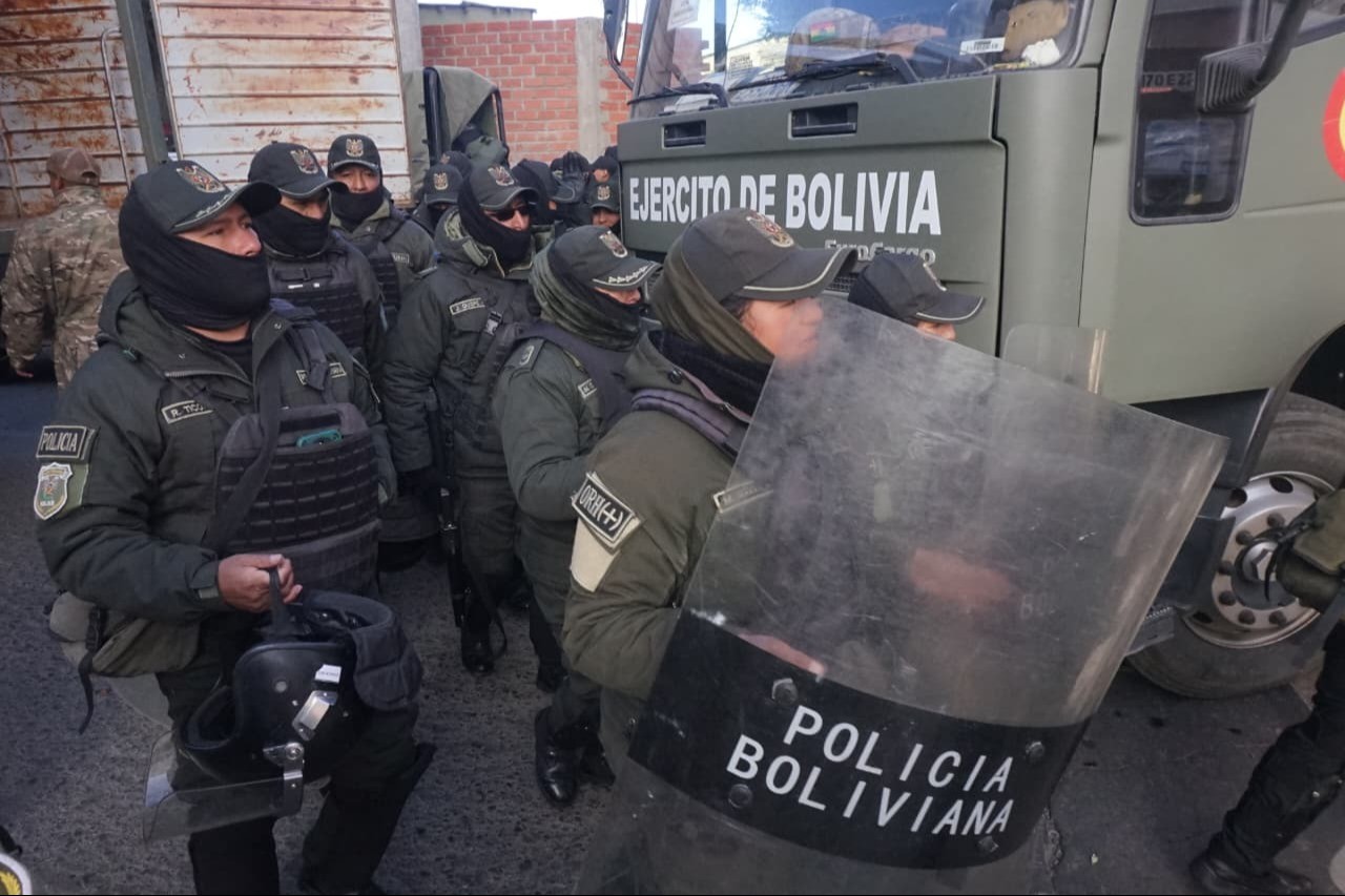 El estado de excepción llegó cuando Bolivia cerraba el día 50 de conflicto y 45 de bloqueos /FOTO APG