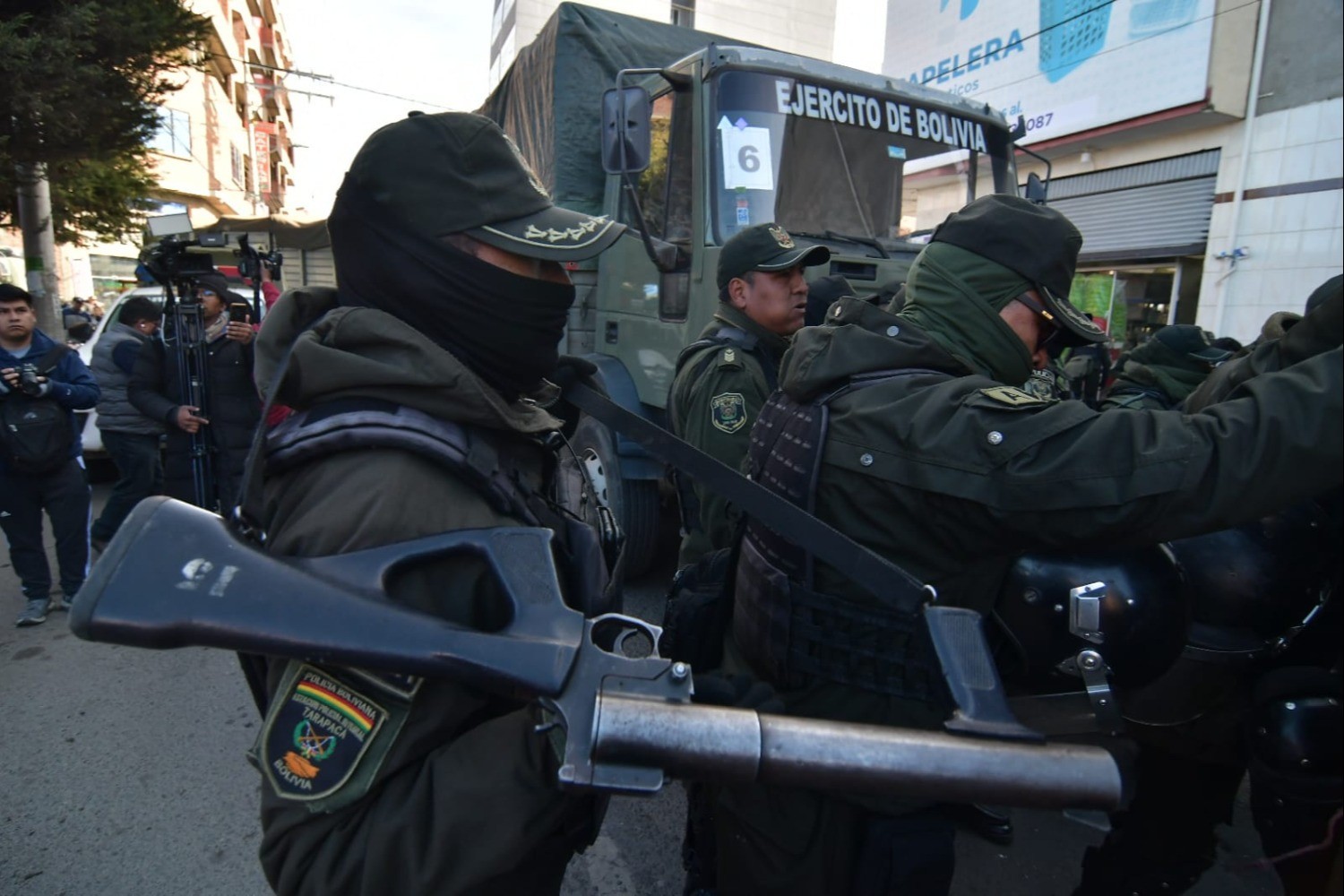 El estado de excepción llegó cuando Bolivia cerraba el día 50 de conflicto y 45 de bloqueos /FOTO APG