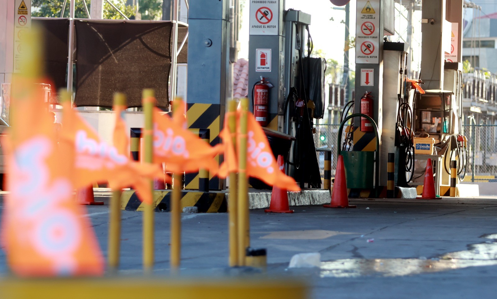 Las filas por diésel y gasolina suman y siguen /Fotos: Ricardo Montero