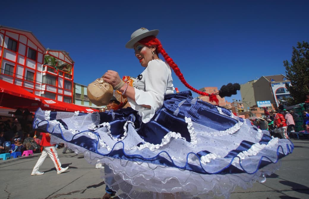 Paceños en La Paz y en Santa Cruz conmemoran  217 años de la Revolución del 16 de Julio de 1809/Fotos: APG y EL DEBER