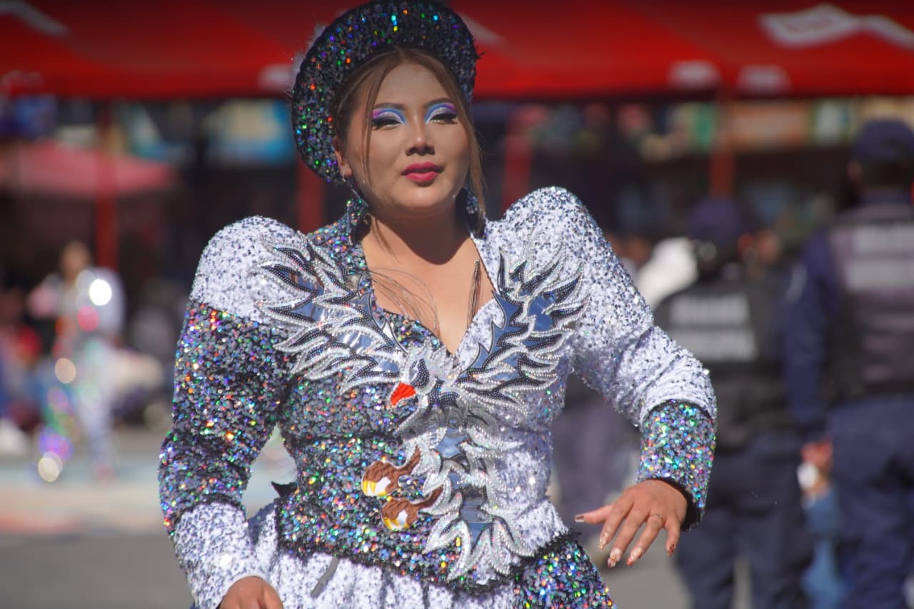 Paceños en La Paz y en Santa Cruz conmemoran  217 años de la Revolución del 16 de Julio de 1809/Fotos: APG y EL DEBER