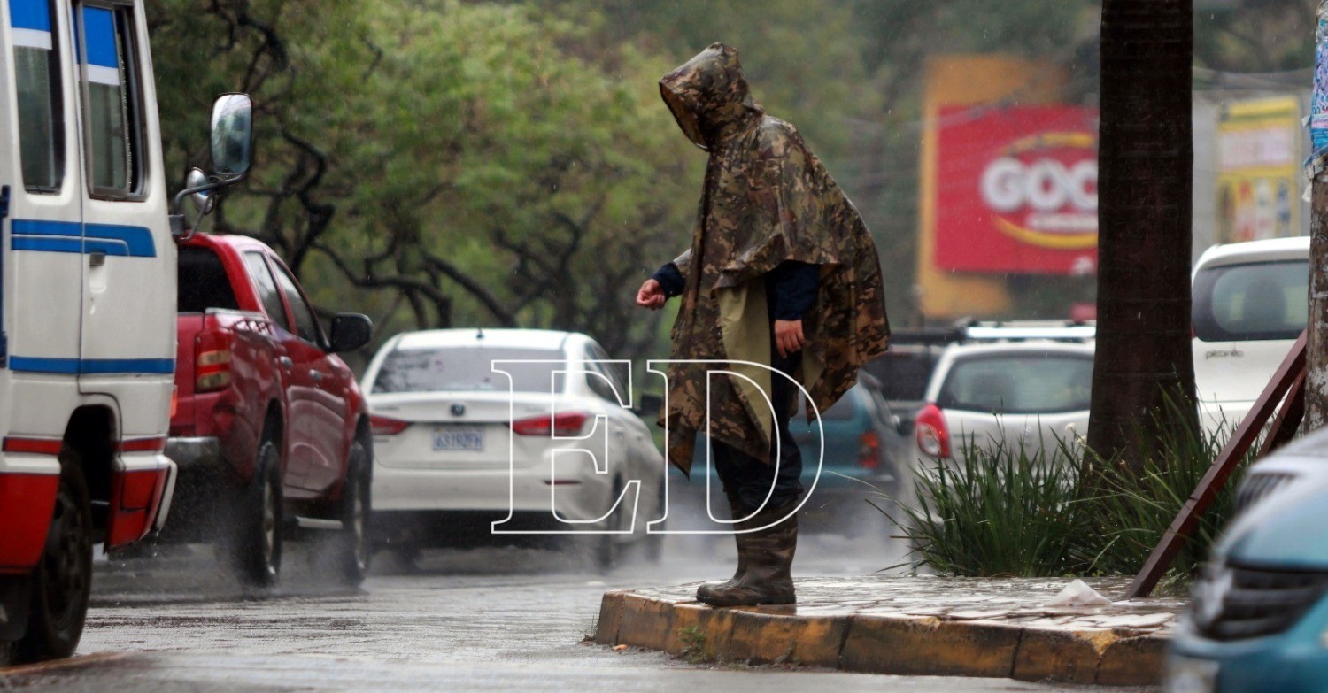 Nuevo aguacero pone a la capital cruceña en jaque: /FOTOS: RICARDO MONTERO