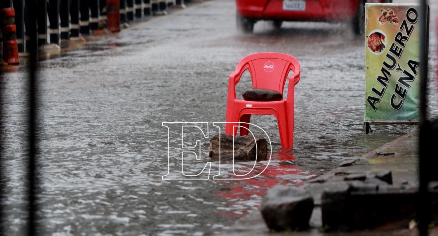 Nuevo aguacero pone a la capital cruceña en jaque: /FOTOS: RICARDO MONTERO
